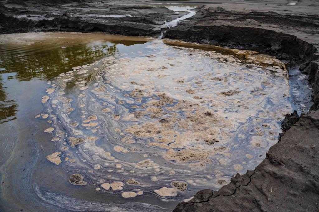 Contaminación a dos meses del derrame de crudo. Foto: Enviada por comuneros de la zona.
