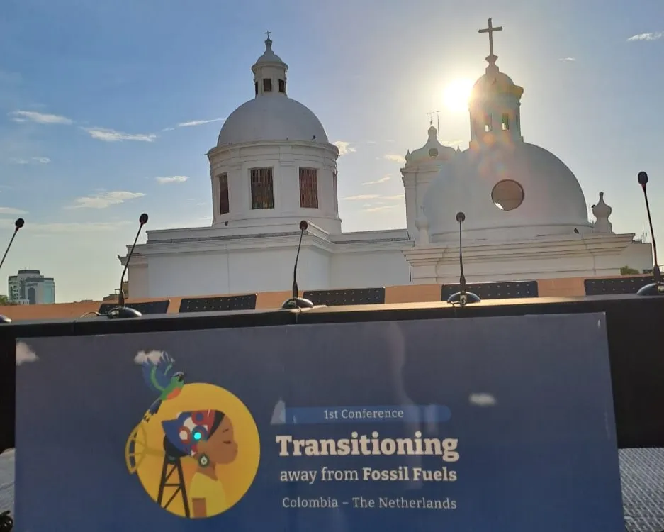 Fora do impasse das COPs, conferência em Santa Marta testa nova via para abandonar combustíveis fósseis