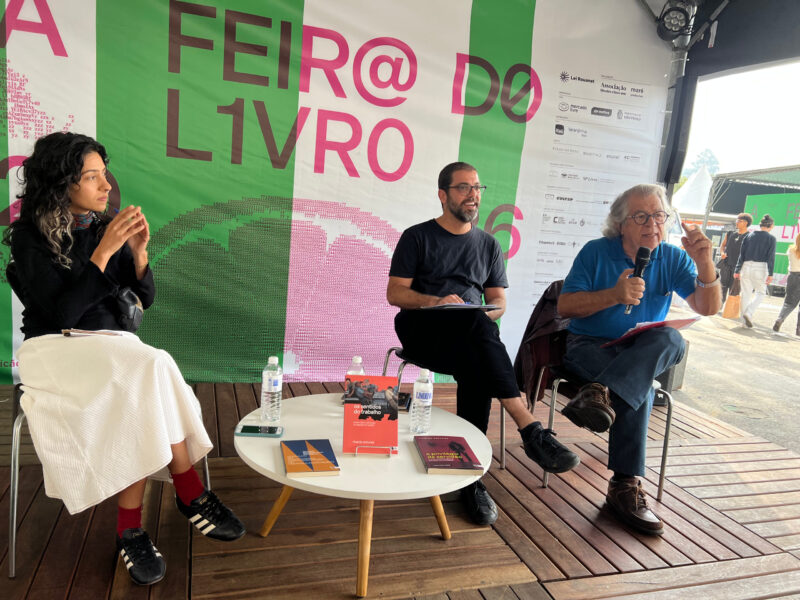 IA e uberização ampliam exploração do trabalho, apontam Ricardo Antunes e Marco Oliveira